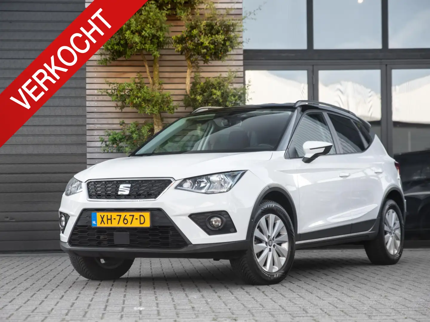 SEAT Arona 1.0 TSI Style Business Intense Virtual ACC Keyless Weiß - 1