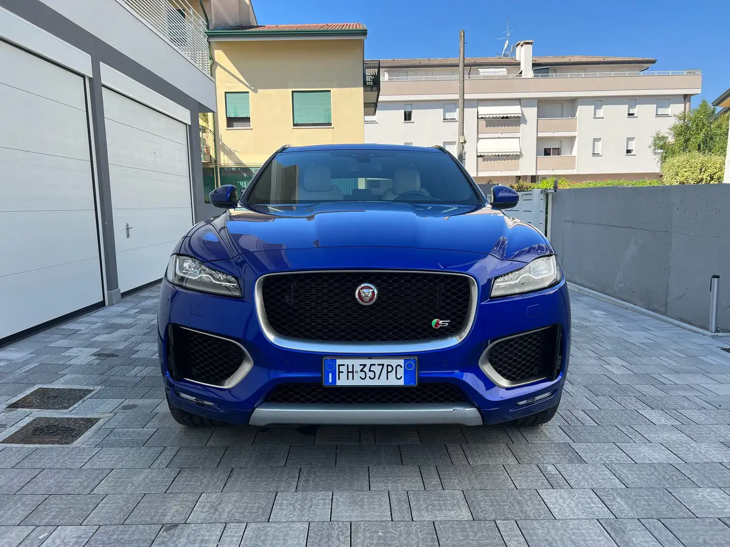 Jaguar F-Pace 3.0d V6 S awd 300cv auto Blu/Azzurro - 2