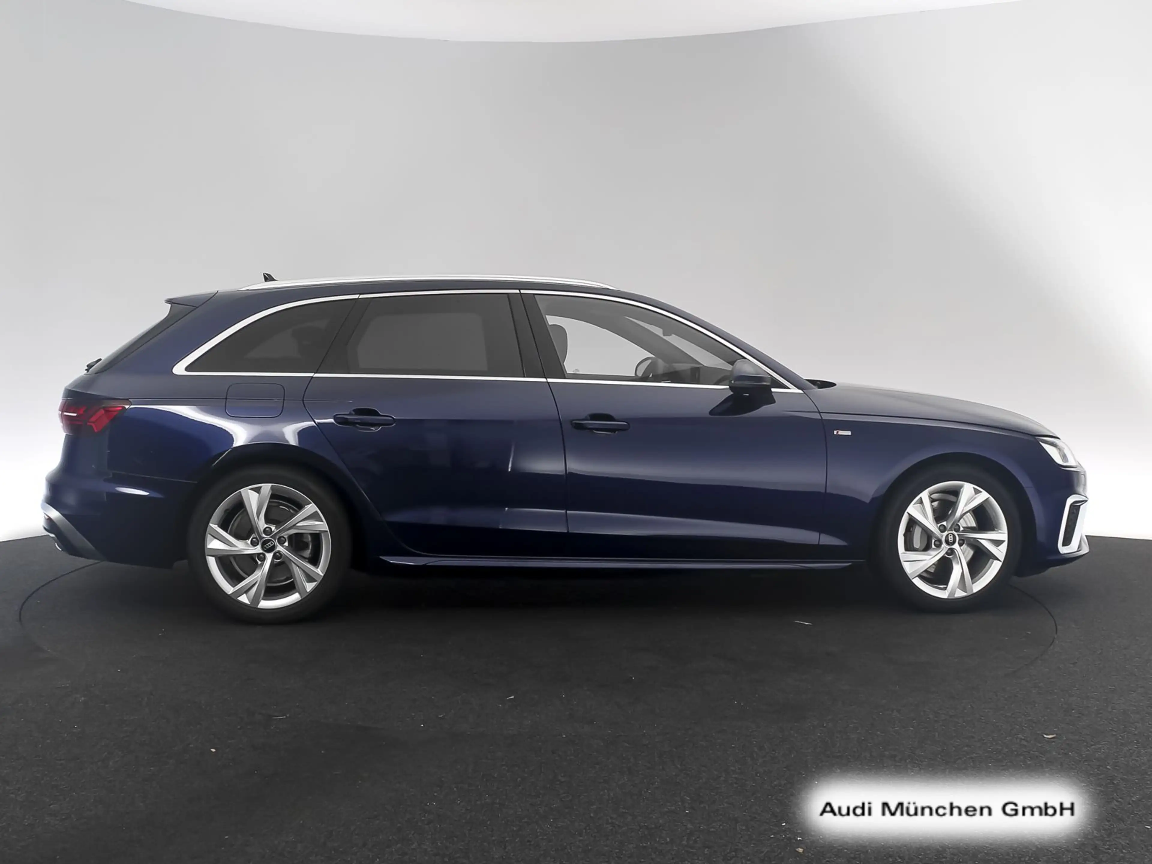 Audi A4 40 TFSI qu. S tronic 2x S line AHK/Matr — photo 7