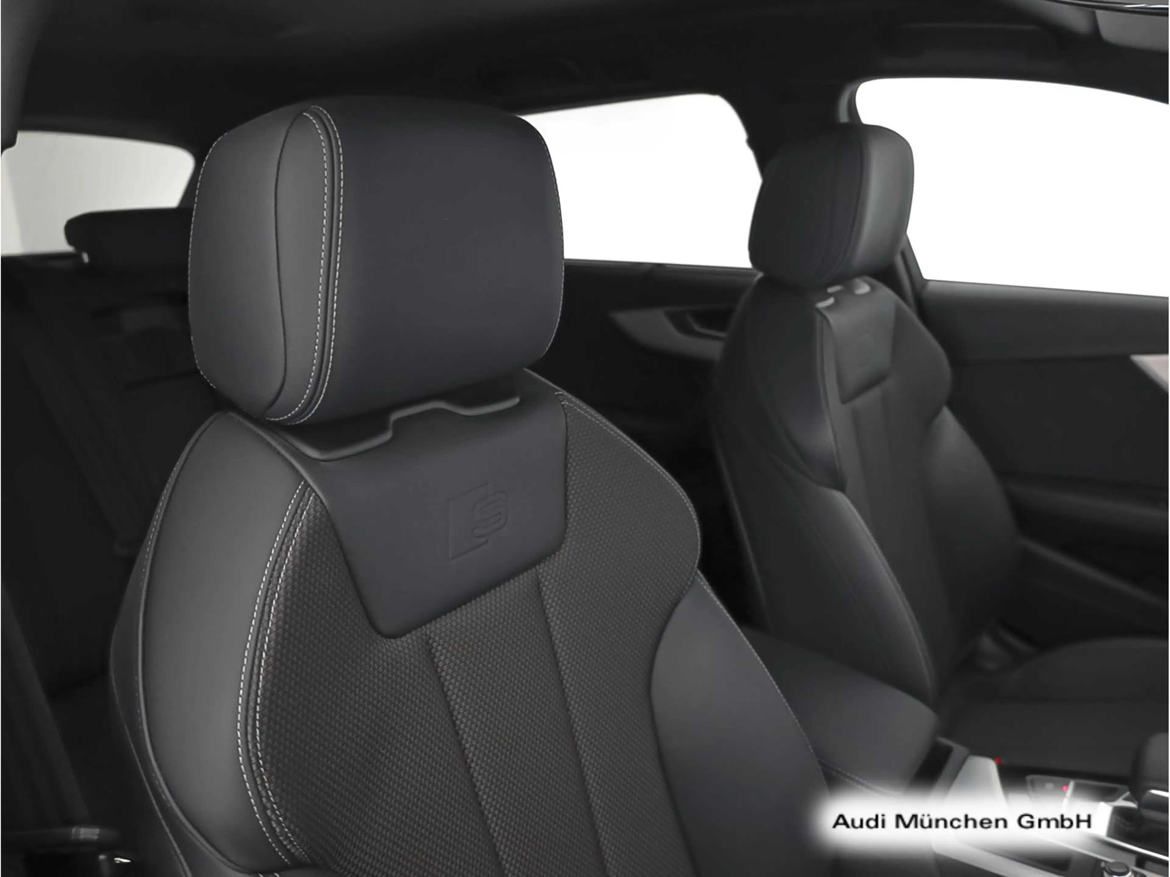 Audi A4 40 TFSI qu. S tronic 2x S line AHK/Matr — photo 15