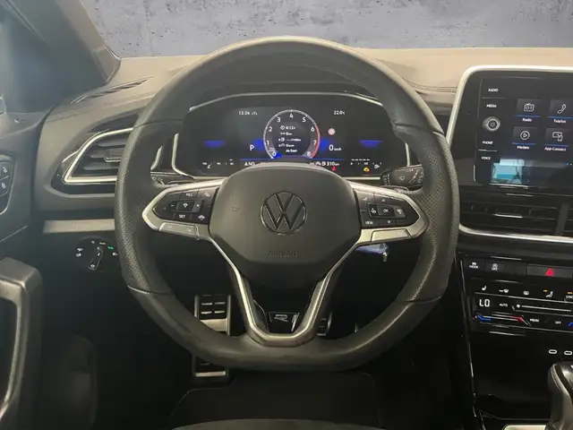 Volkswagen T-Roc view 9