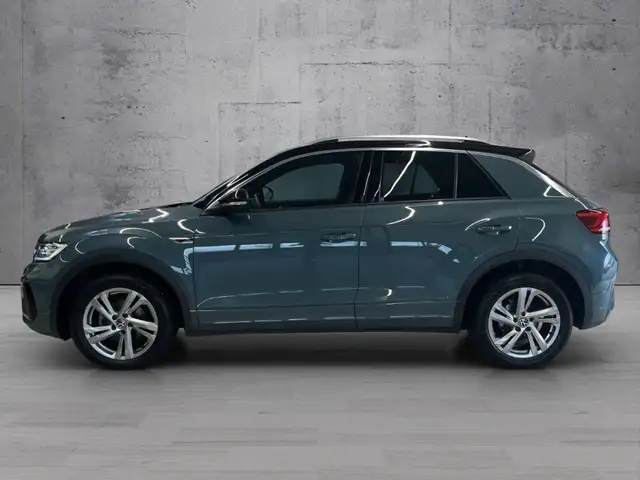 Volkswagen T-Roc view 3