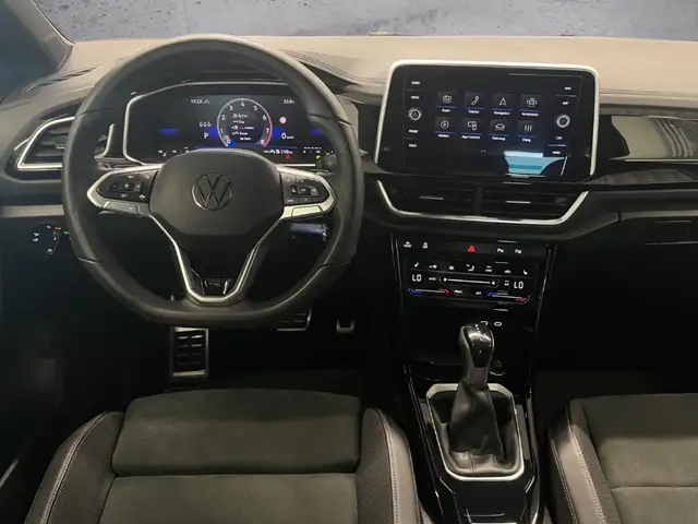 Volkswagen T-Roc view 12