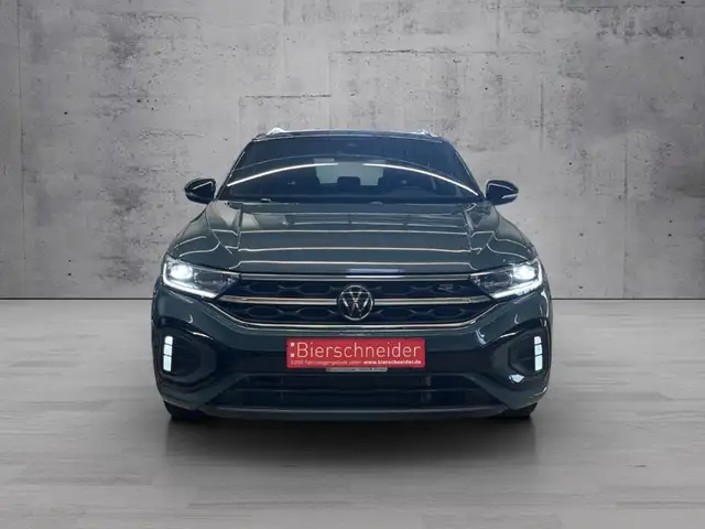 Volkswagen T-Roc view 2