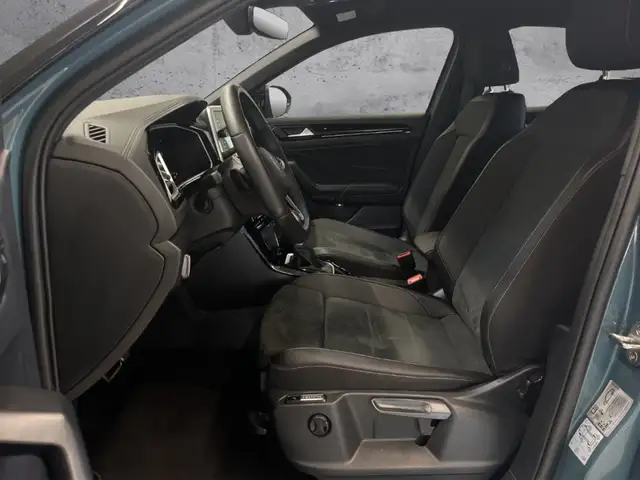 Volkswagen T-Roc view 8