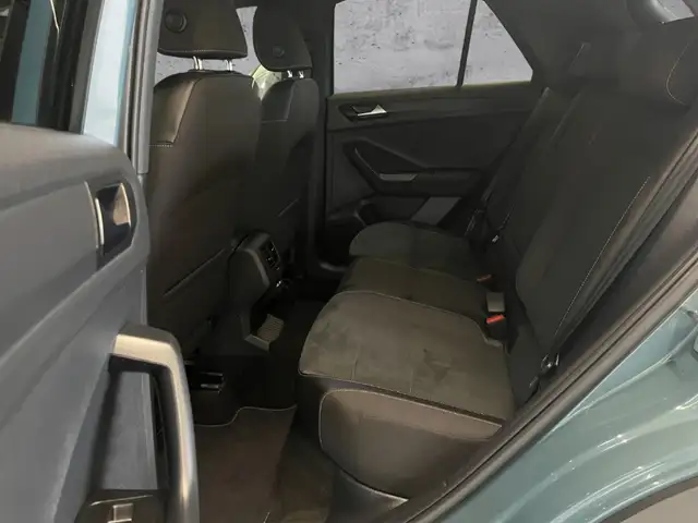 Volkswagen T-Roc view 10
