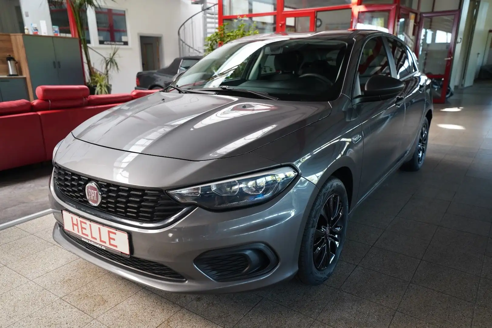 Fiat Tipo Street 1.4*PDC+SHZ+TEMPOMAT Grau - 1