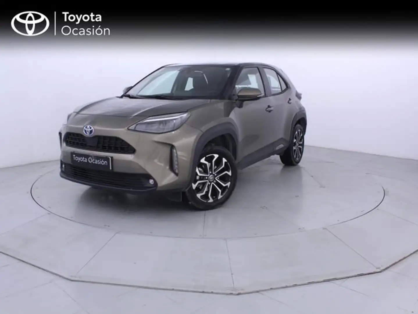 Toyota Yaris Cross 120H Active Tech Brun - 1