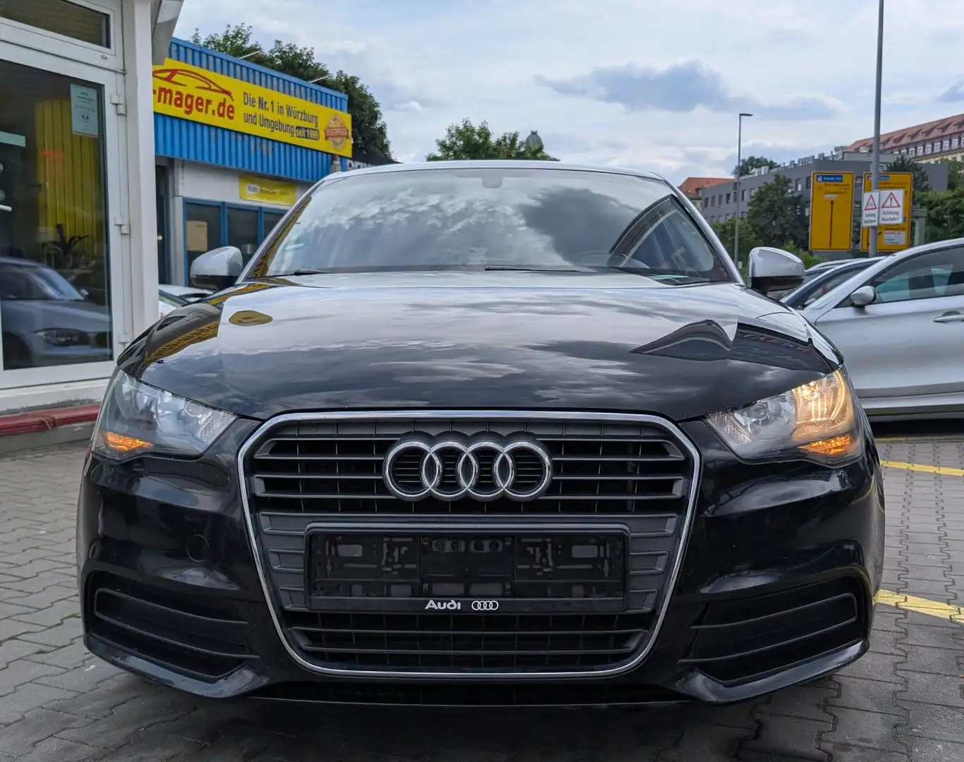 Audi A1 Sportback 1.6TDI*5Trg*Pdc*Klima*TüvNeu*Garant Schwarz - 2