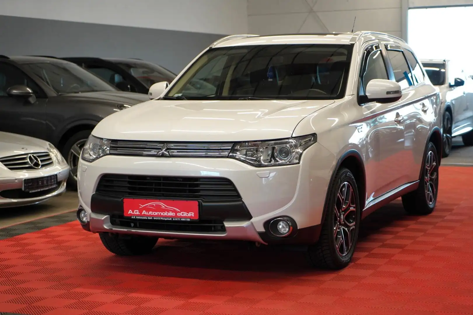 Mitsubishi Outlander 2.0 PHEV Top 4WD Plug in Hybrid U.Frei Weiß - 1