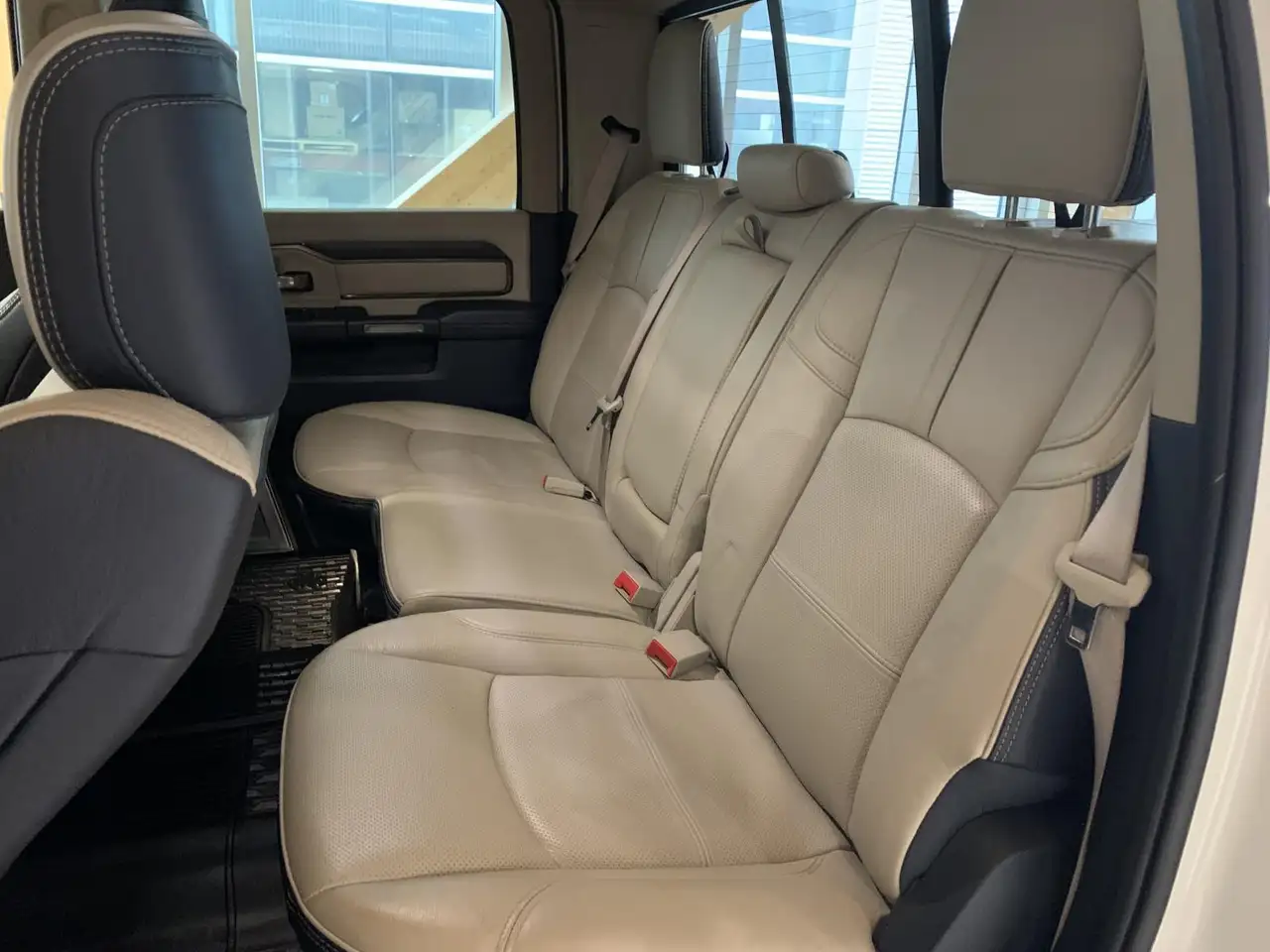 RAM 2500 снимка RAM 2500