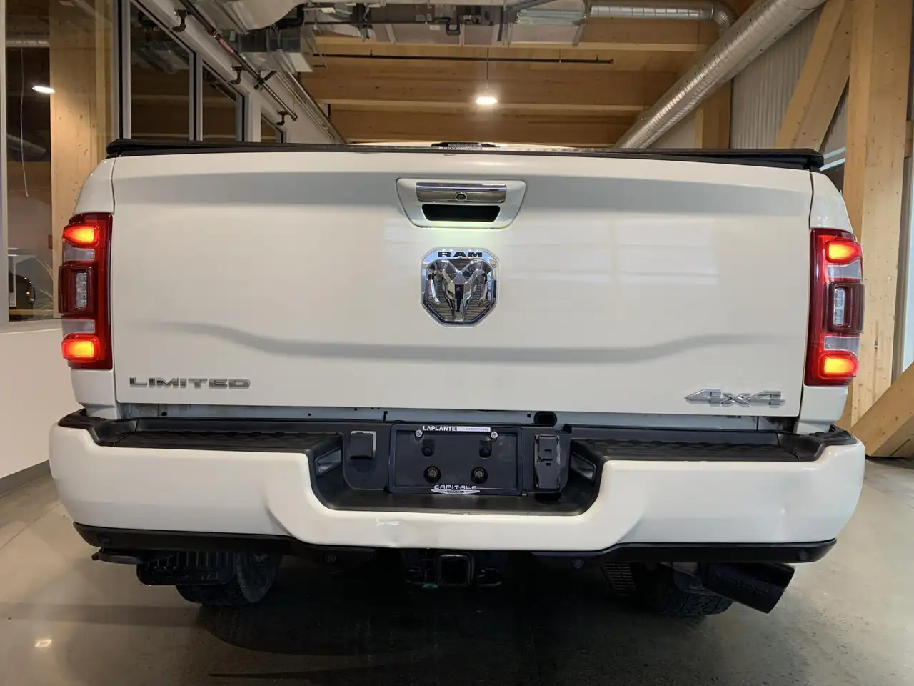 RAM 2500 снимка RAM 2500