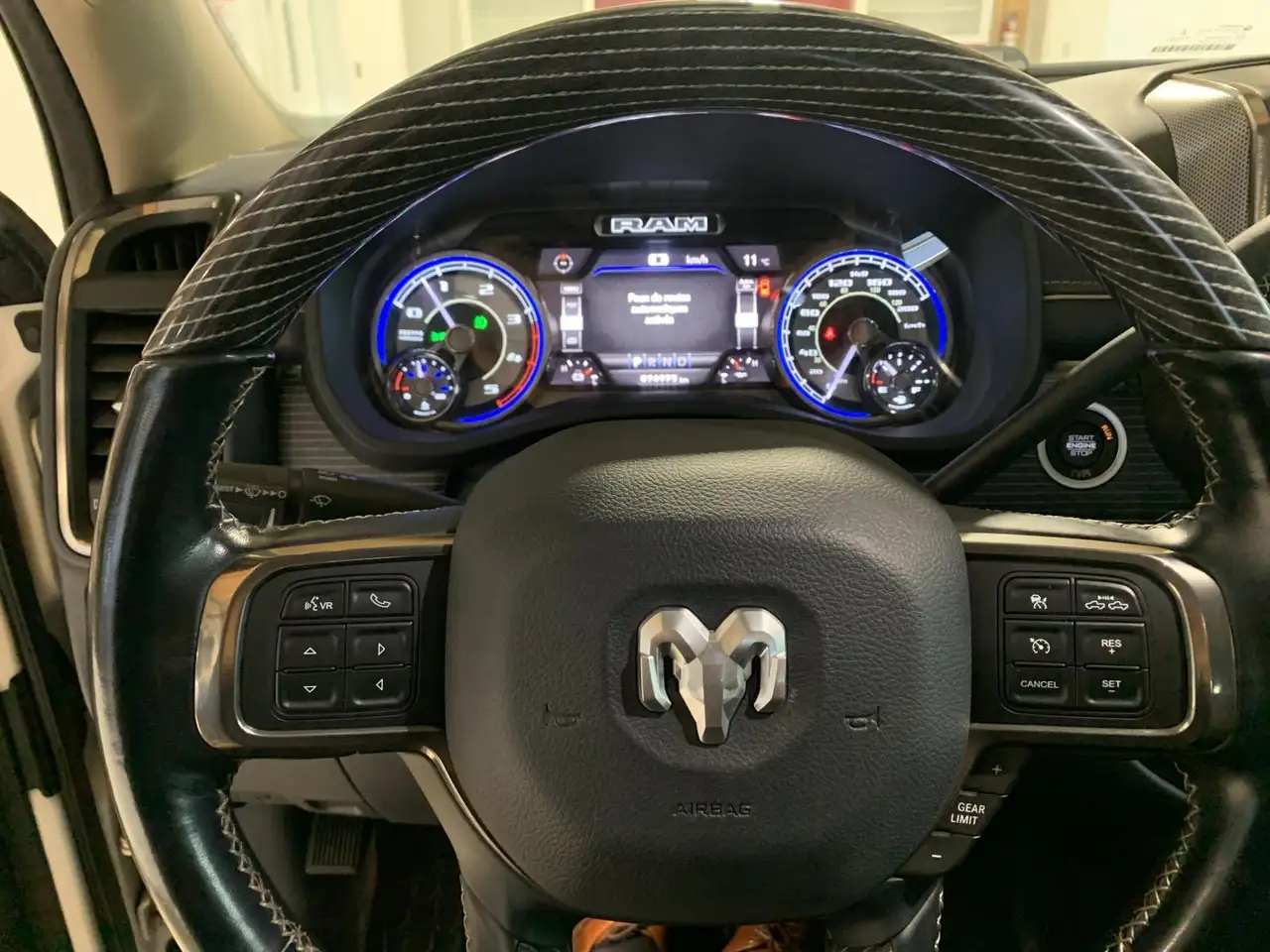 RAM 2500 снимка RAM 2500