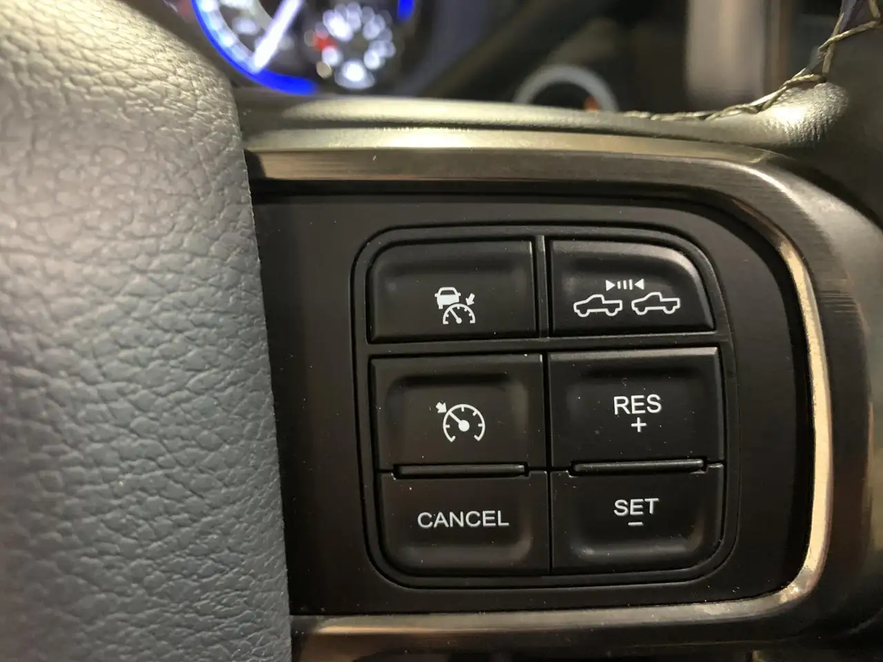 RAM 2500 снимка RAM 2500