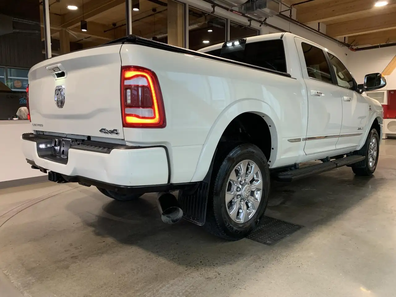 RAM 2500 снимка RAM 2500