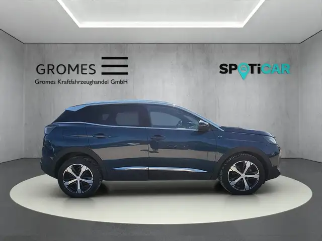 Peugeot 3008 view 2