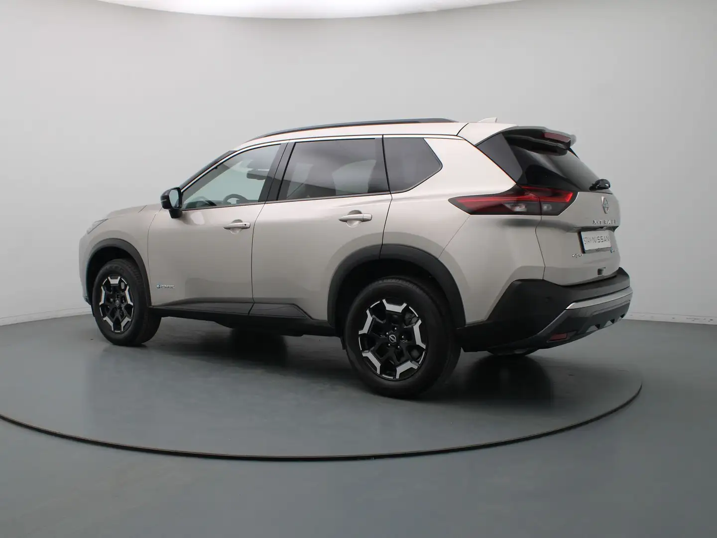 Nissan X-Trail 160pk e-4orce N-Trek 4WD 7p Automaat 360° Camera | Grijs - 2