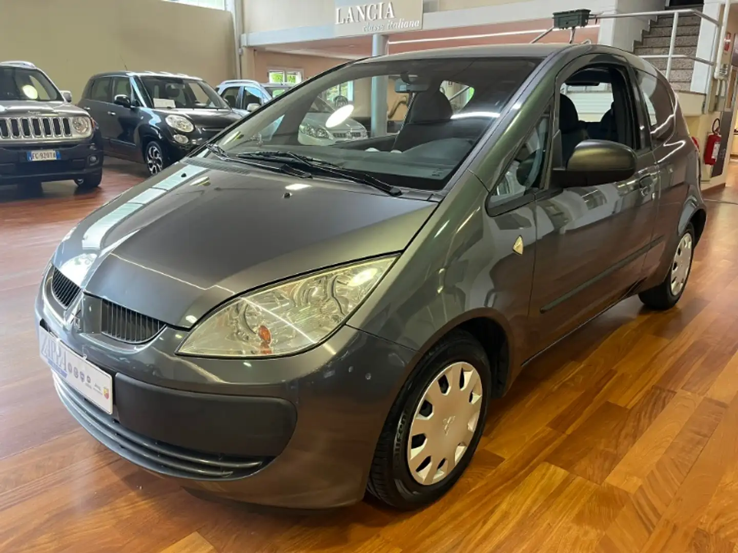 Mitsubishi Colt 1.1 12V 3p. CZ3 Grigio - 1