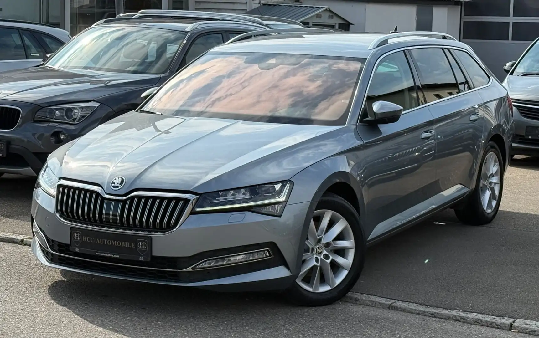 Skoda Superb Combi Premium Edition-LANE-ACC-VIRTUAL- Gris - 2