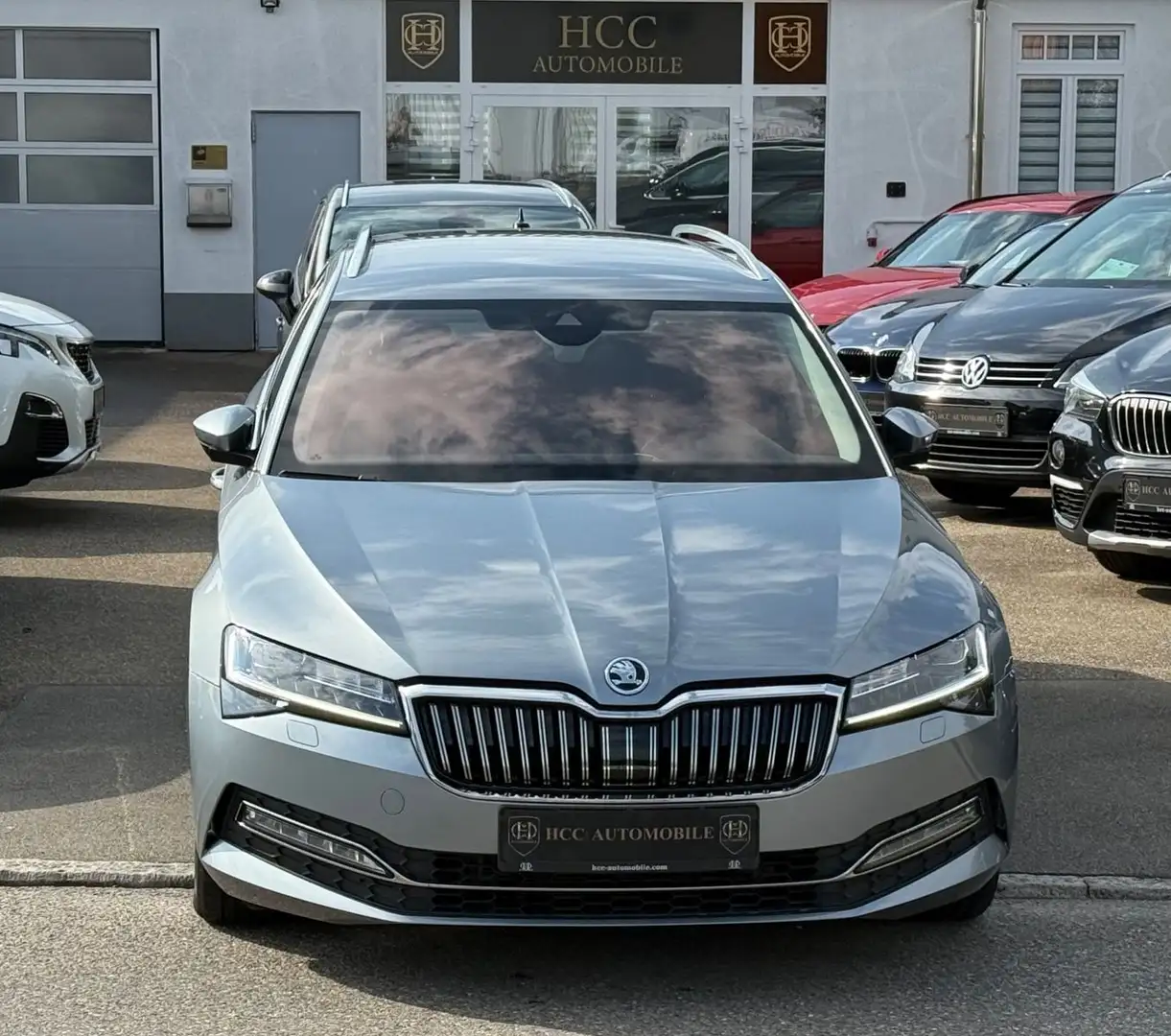Skoda Superb Combi Premium Edition-LANE-ACC-VIRTUAL- Gris - 1