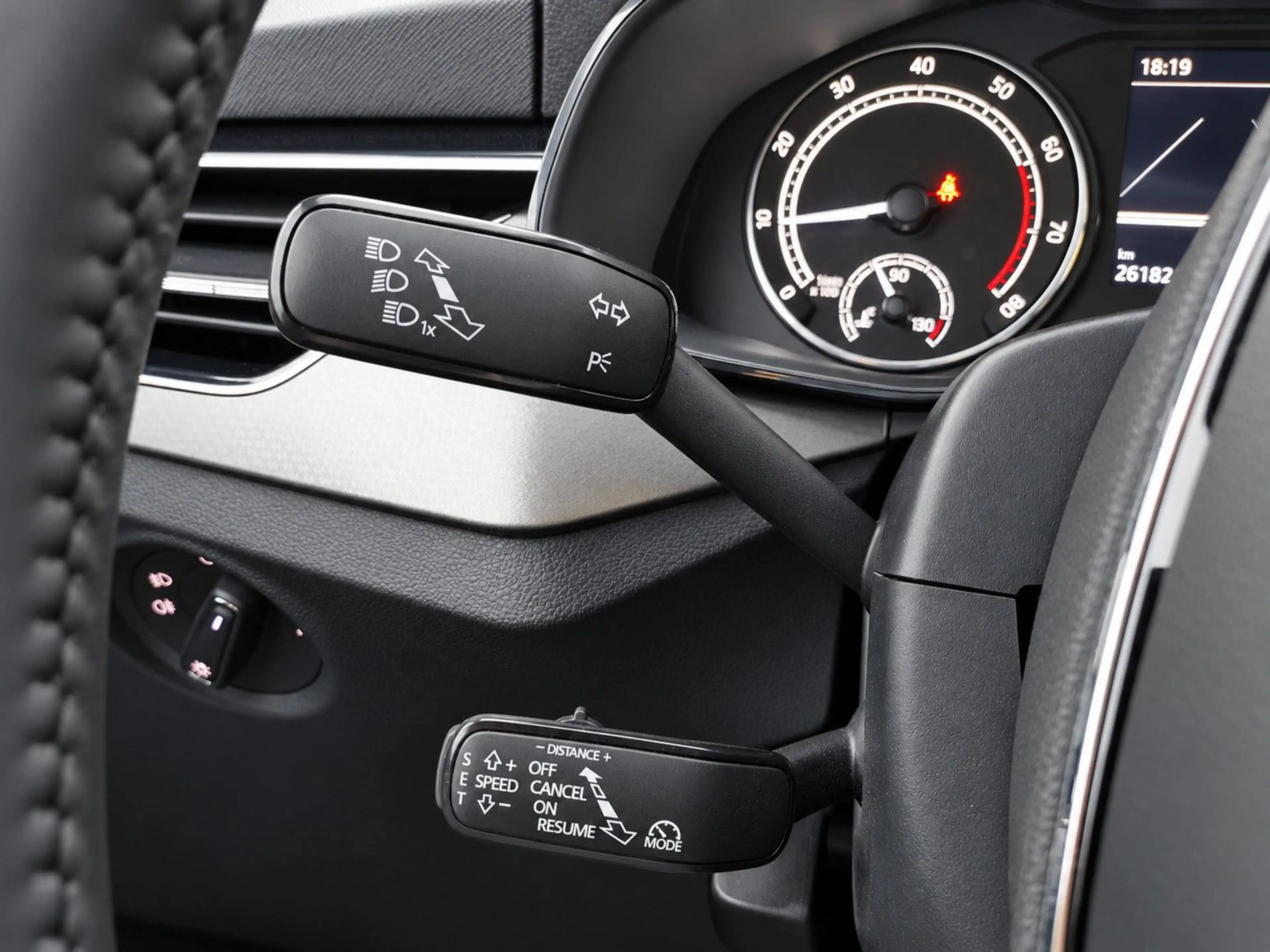 Skoda Kamiq 110 PS DSG AHK Style Navi-App SHZ ACC — photo 15