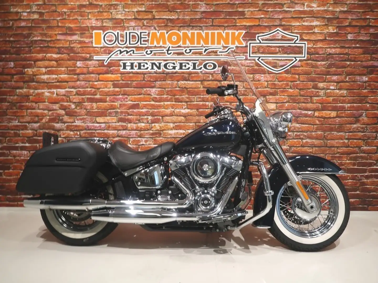 Harley-Davidson Deluxe FLDE Softail 107 Azul - 1