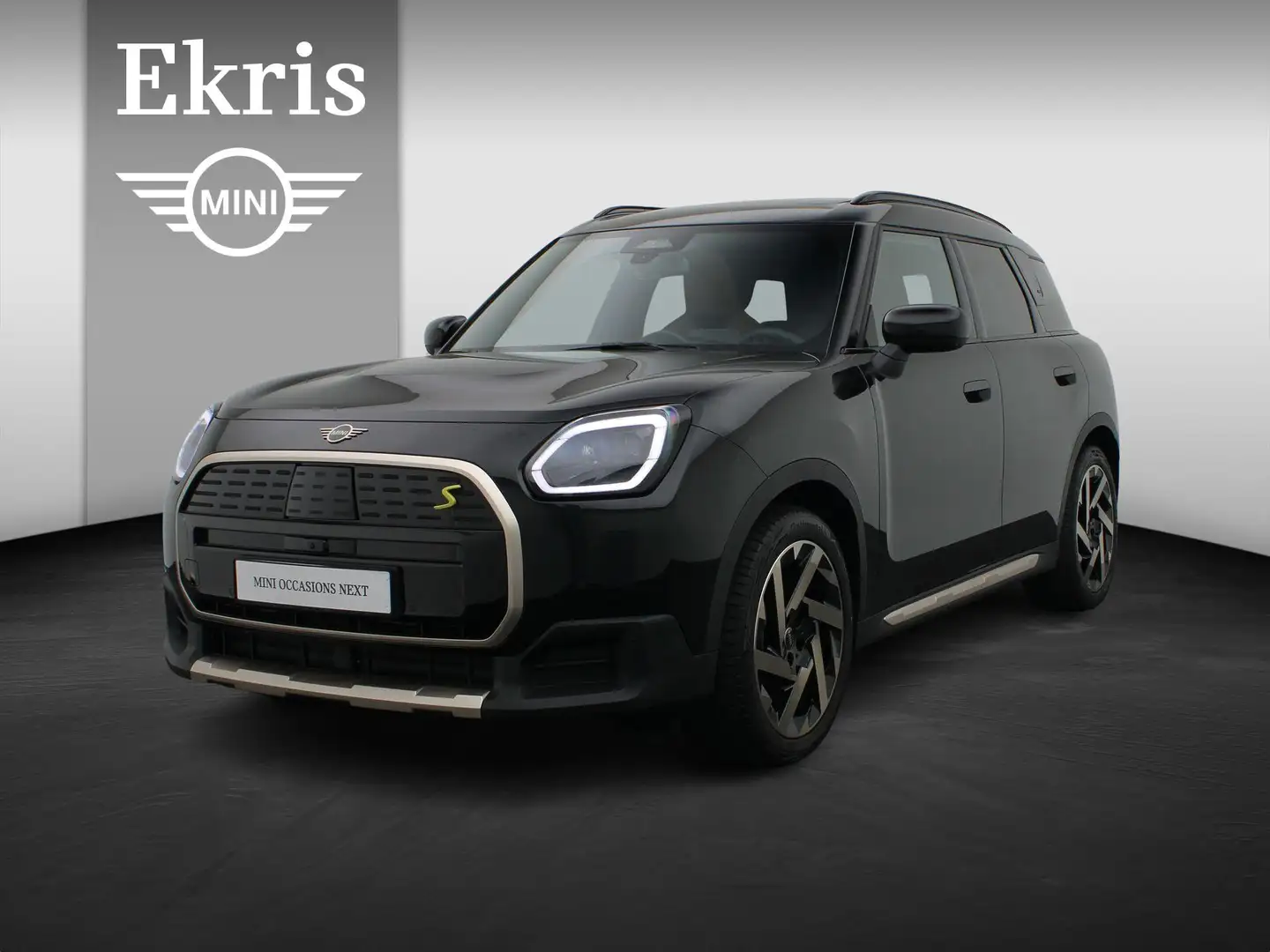 MINI Countryman SE ALL4 Favoured + Package L Schwarz - 1