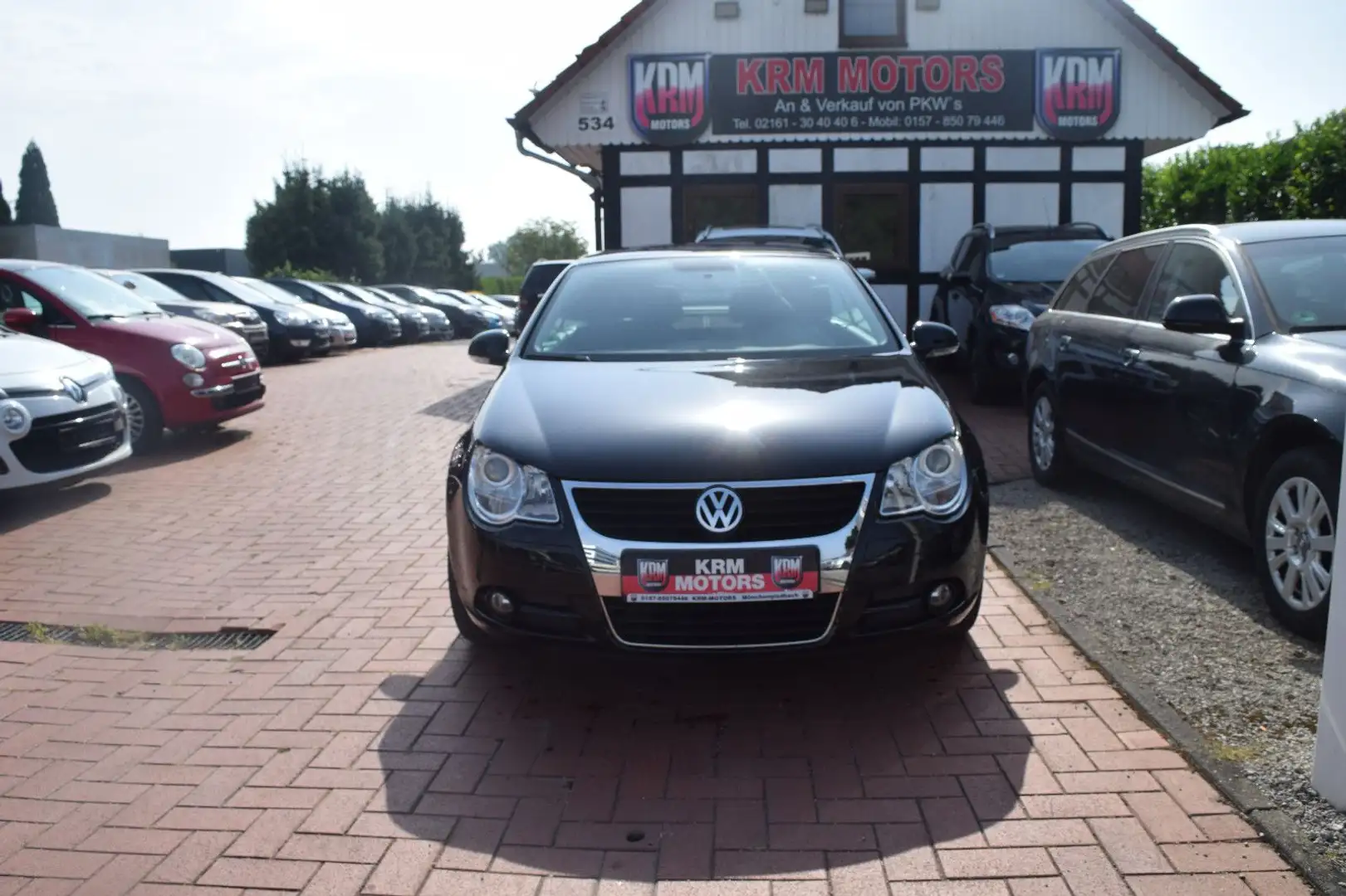 Volkswagen Eos 1.6 CABRIO, TÜV/AU NEU,1.HAND,PANORAMADACH Schwarz - 1