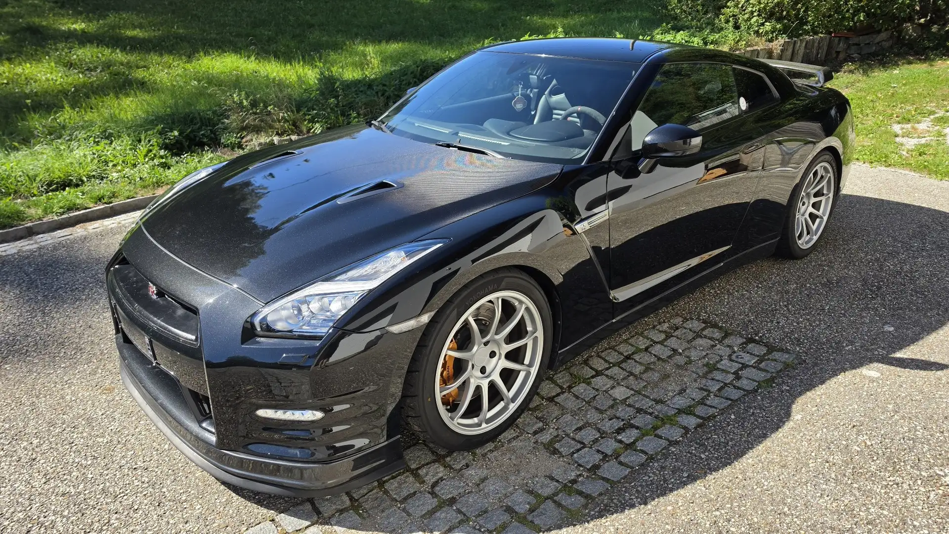 Nissan GT-R Black Edition - 1