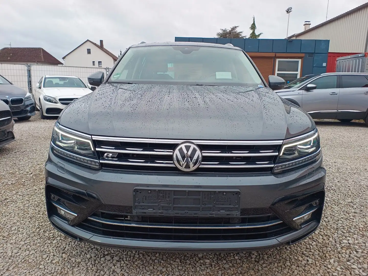 Volkswagen Tiguan Highline 4Motion, R Line, HUD, AHK, LED Grau - 2