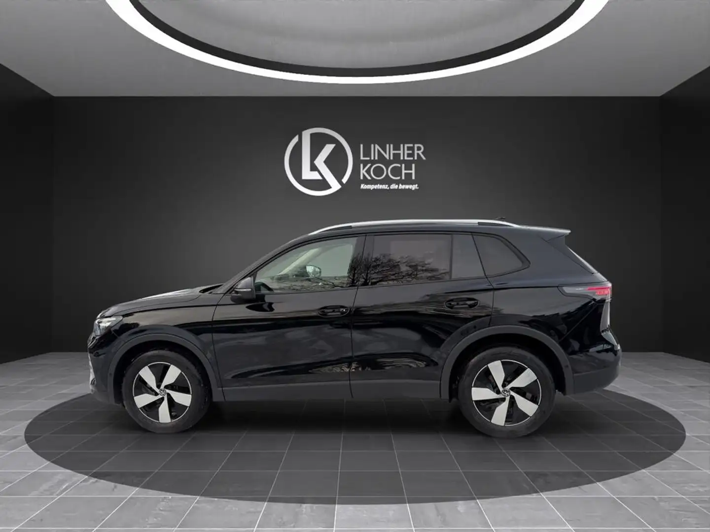 Volkswagen Tiguan Friends eTSI ''HeadUp+IQLights+Lenk.Heiz.'' Schwarz - 2