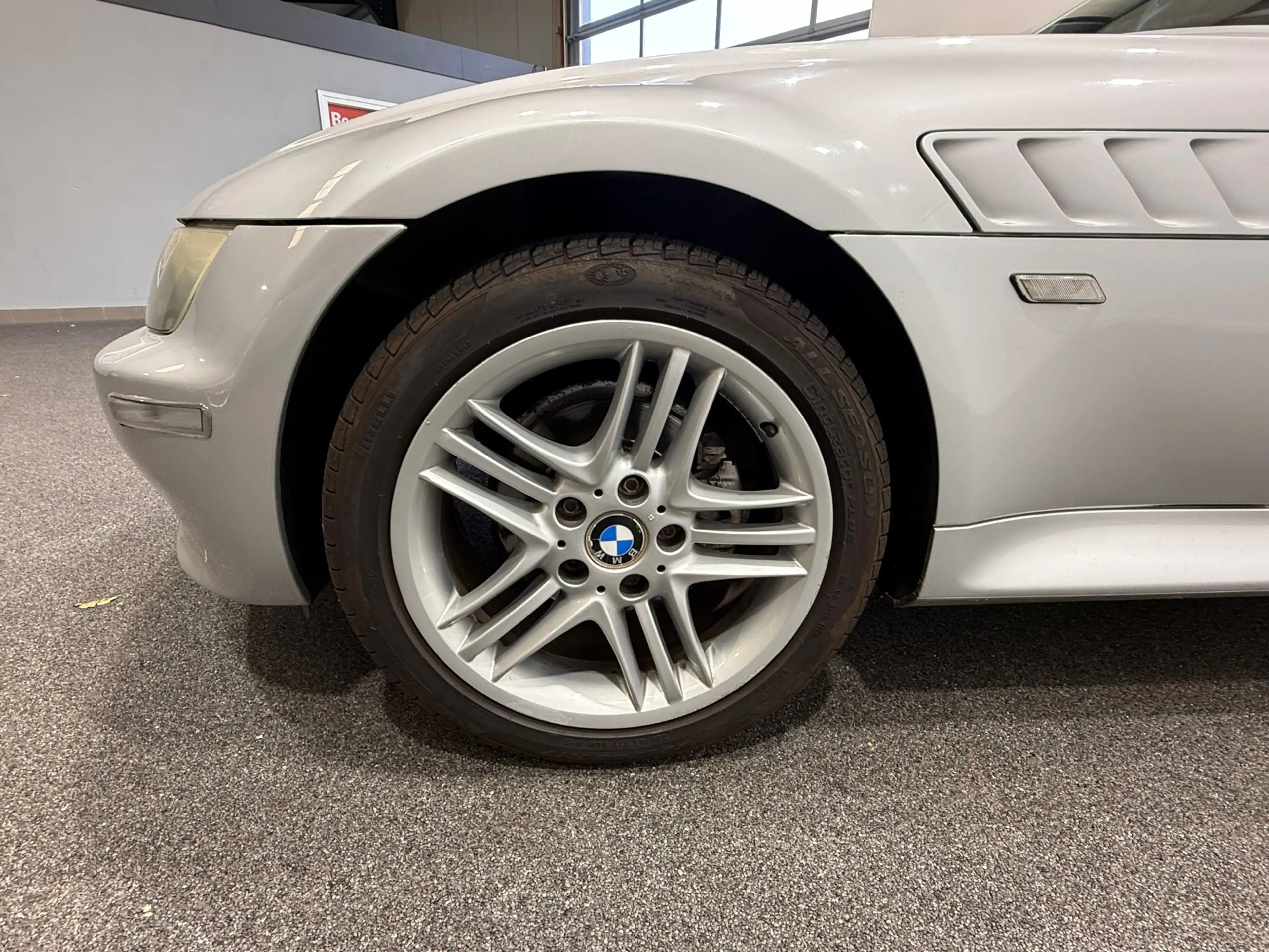 BMW Z3 Roadster 1.9i S — photo 12