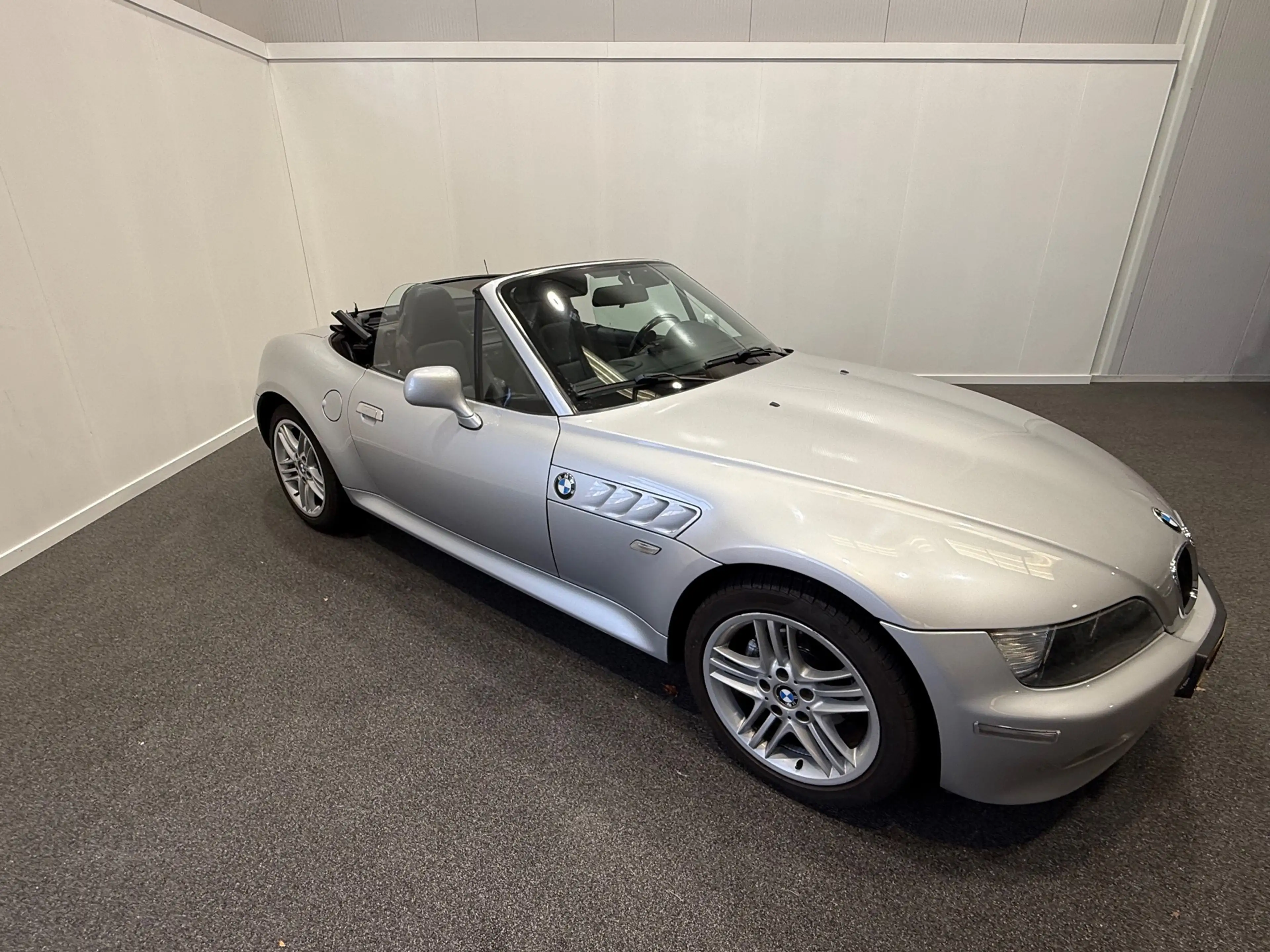 BMW Z3 Roadster 1.9i S — photo 14