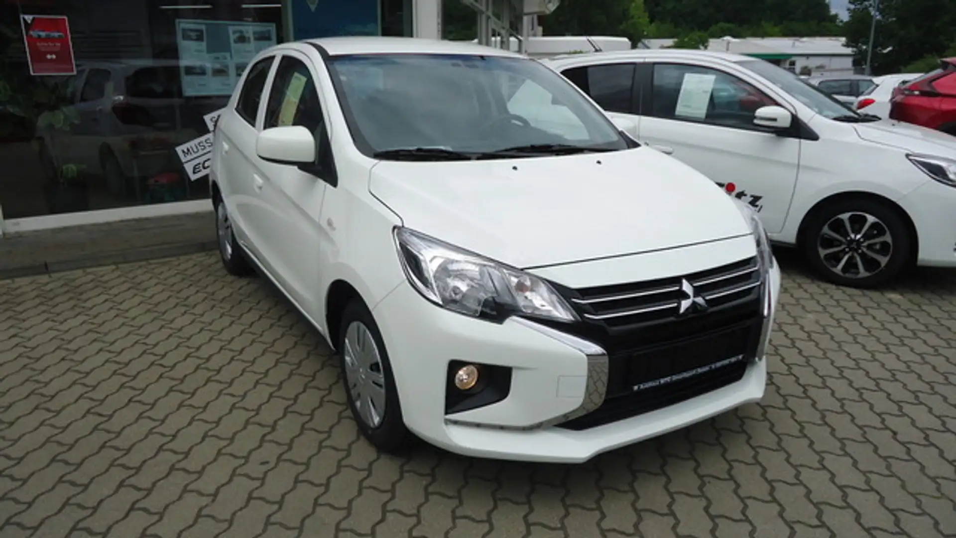 Mitsubishi Space Star Select Weiß - 2