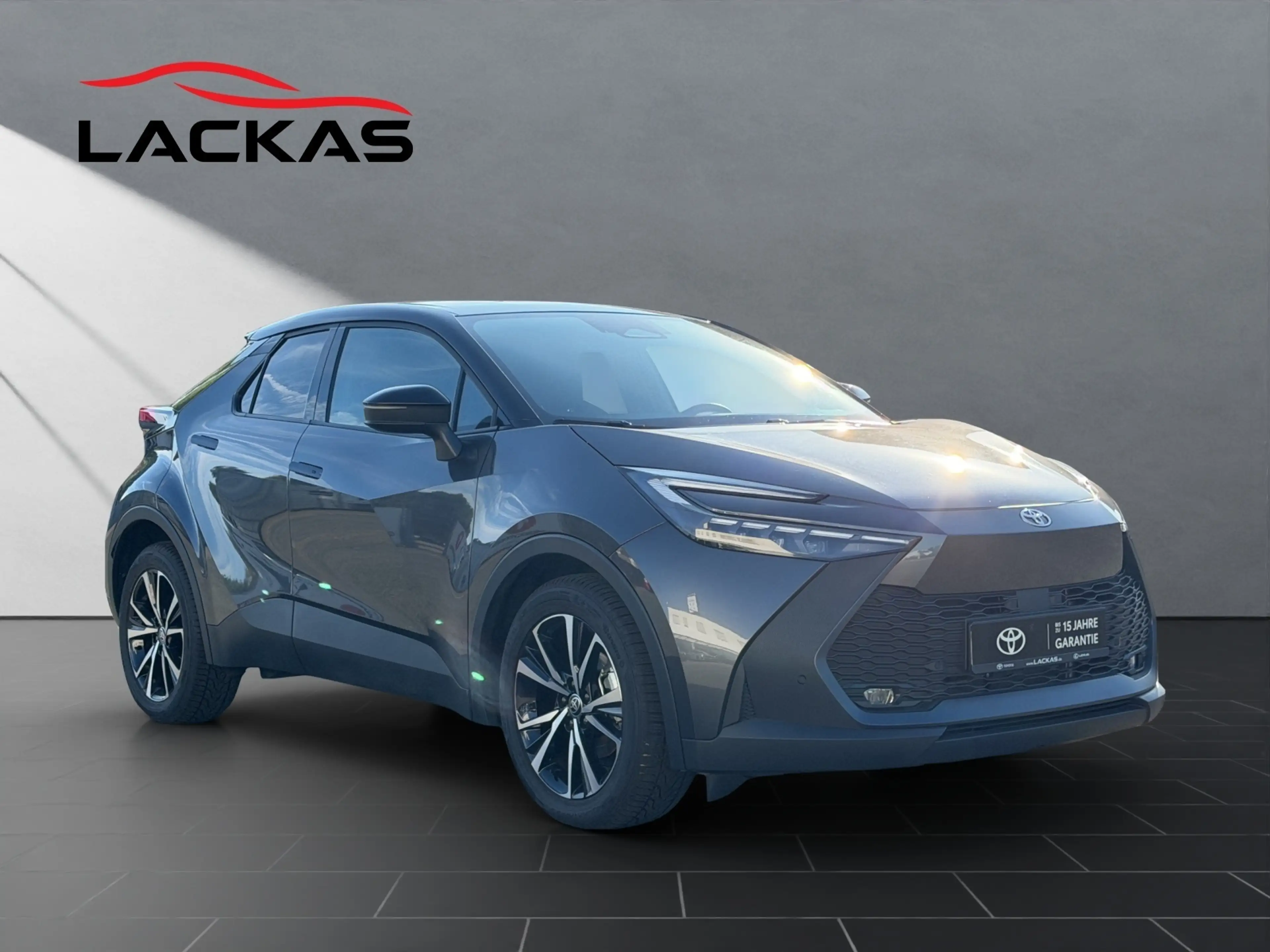 Toyota C-HR Hybrid FWD Teamplayer — photo 7