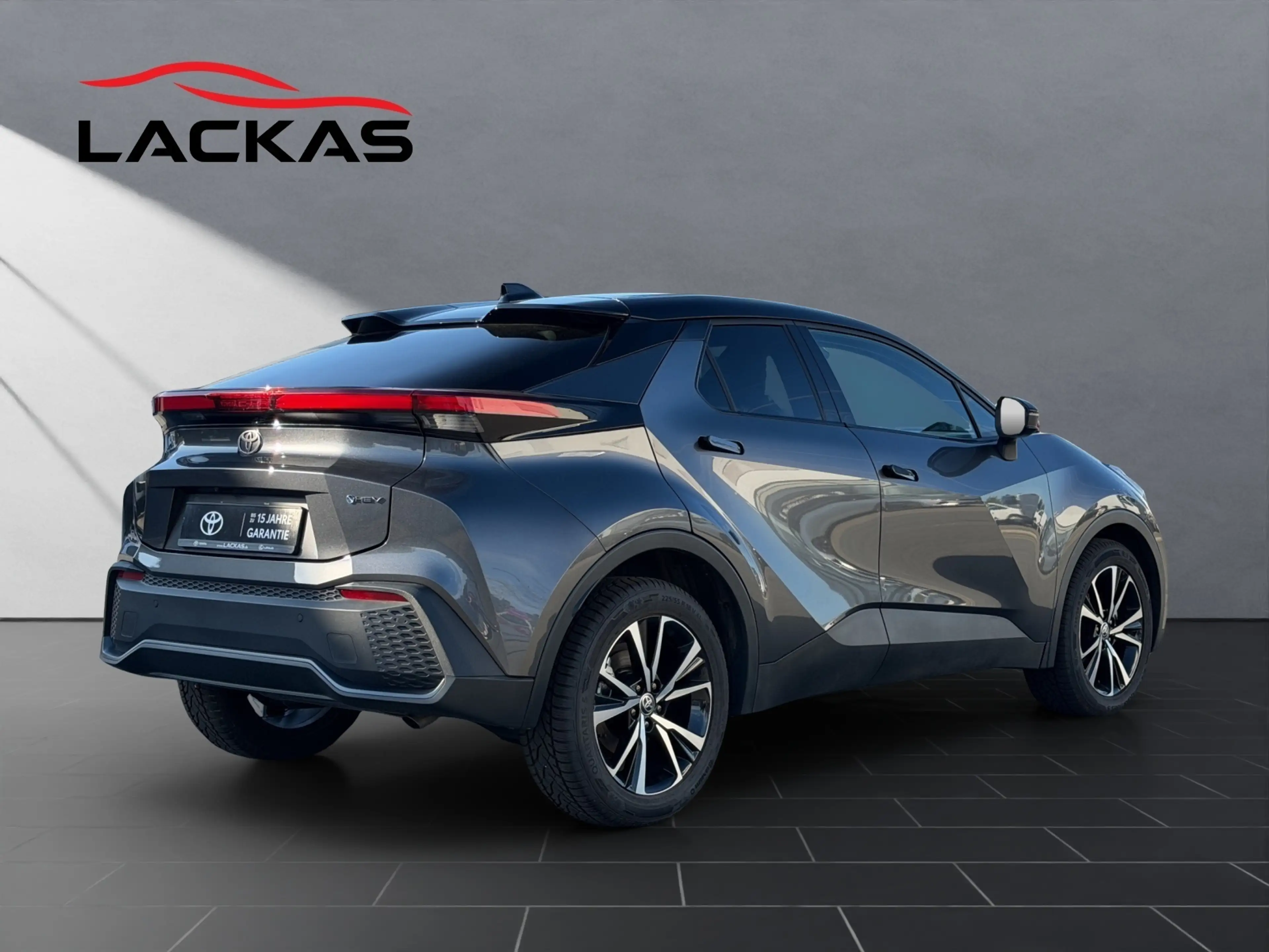 Toyota C-HR Hybrid FWD Teamplayer — photo 5