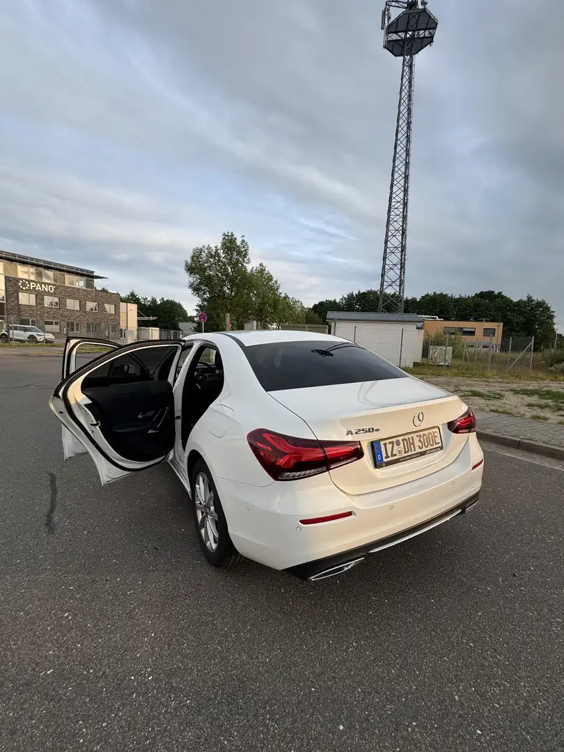 Mercedes-Benz A 250 Weiß - 1