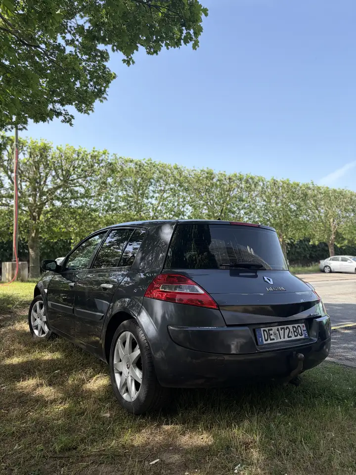 Renault Megane Berline — photo 2