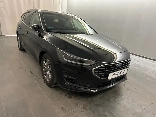 Ford Focus view 2