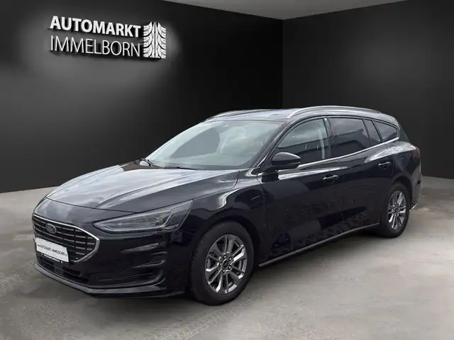 Ford Focus view 4