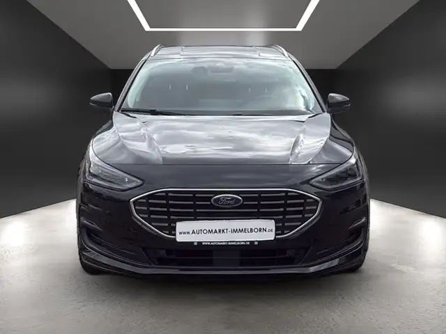 Ford Focus view 9