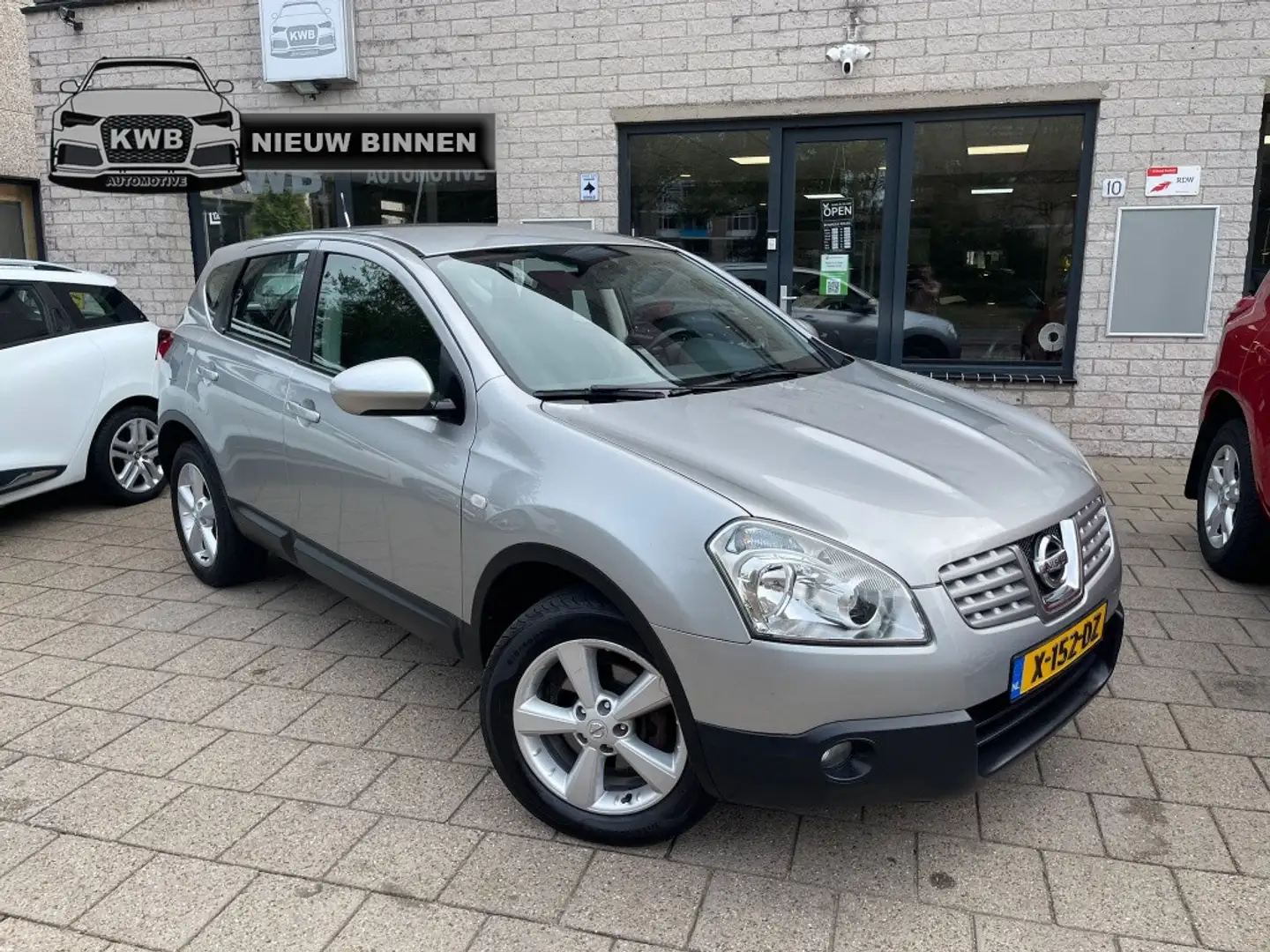 Nissan Qashqai 2.0 Acenta 4WD Clima Trekhaak Apk Gris - 1