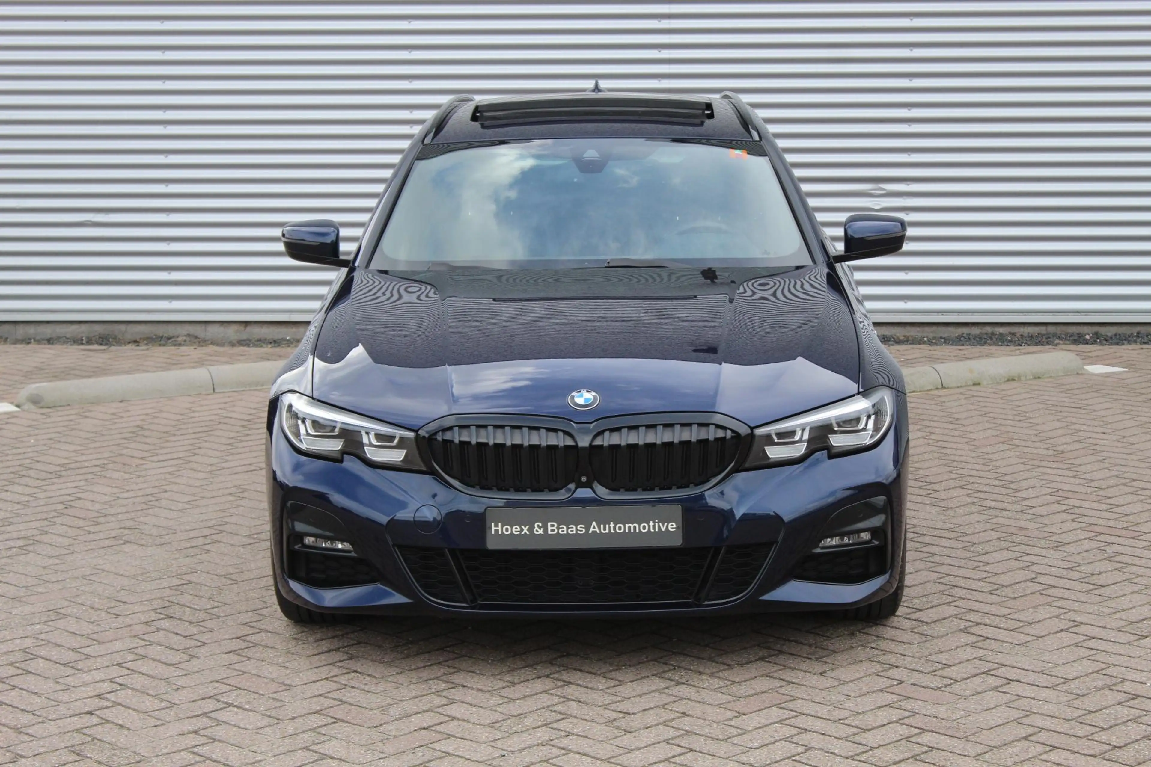 BMW 330 3-serie Touring 330i Introduction Executive Editio — photo 4