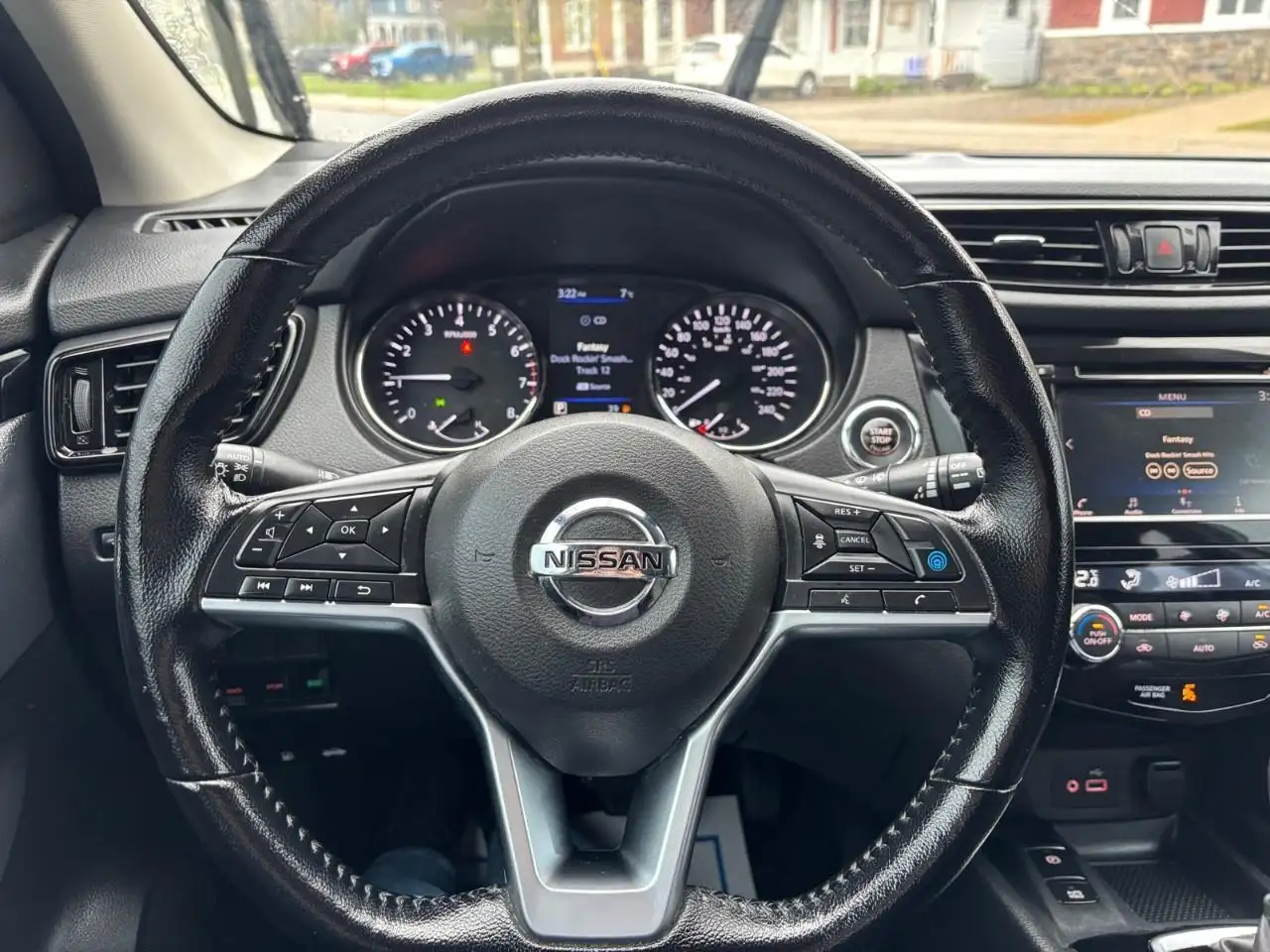 Nissan Qashqai photo Nissan Qashqai