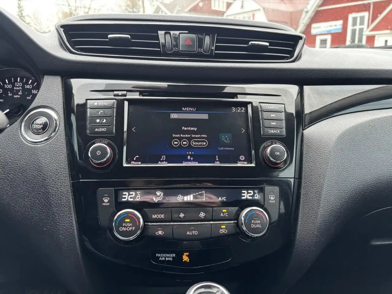 Nissan Qashqai photo Nissan Qashqai