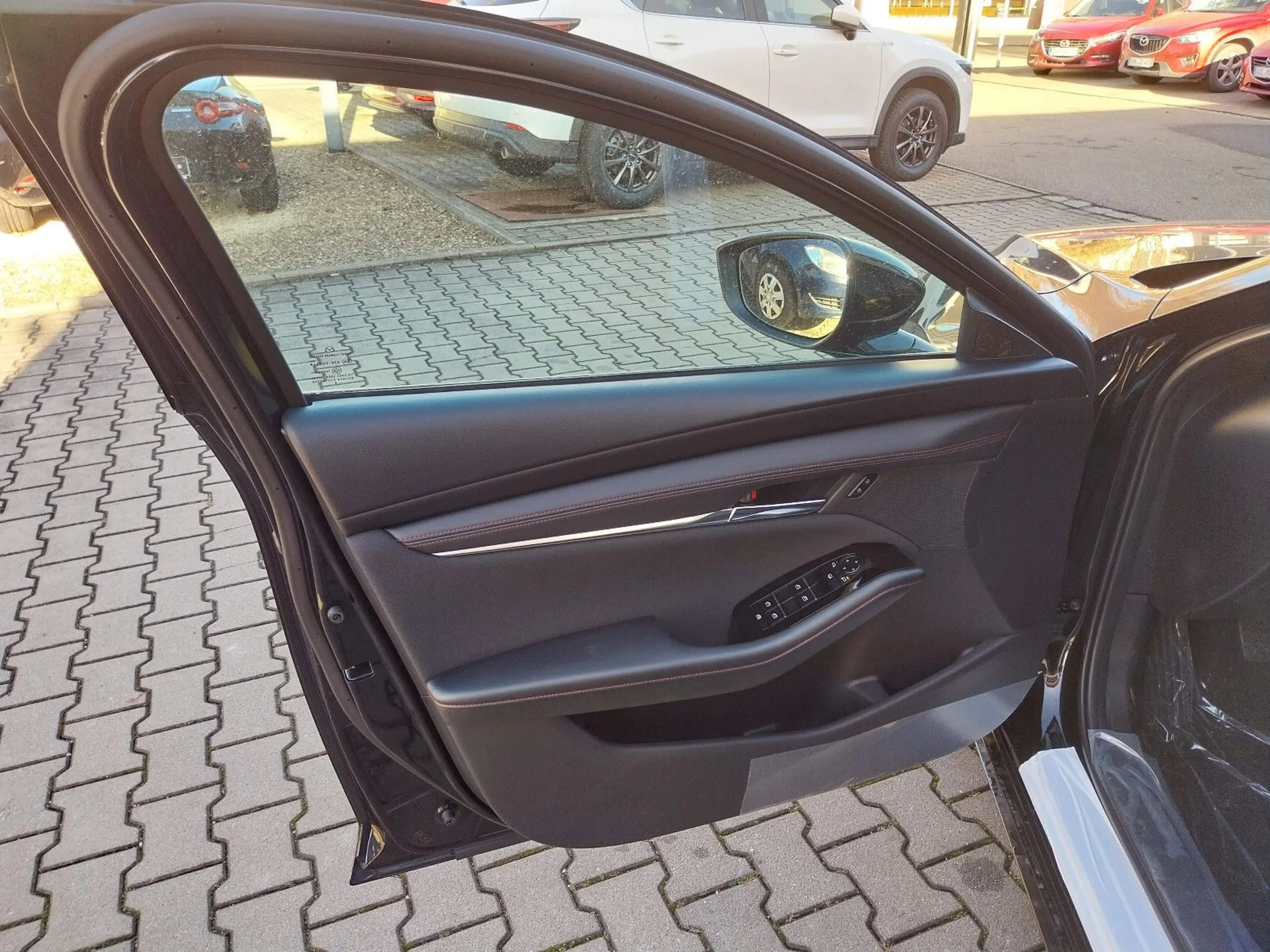 Mazda 3 SKYACTIV 140 AT Homura NAVI/HUD/KAMERA — photo 13