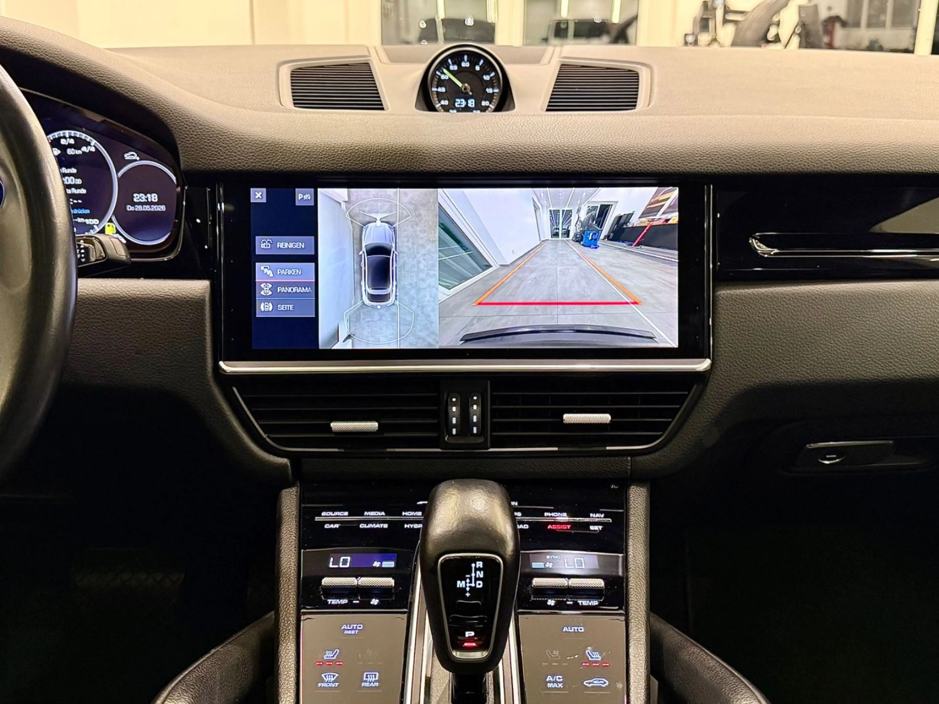 Porsche Cayenne Coupe E-Hybrid Approved Garantie Ahk — photo 11