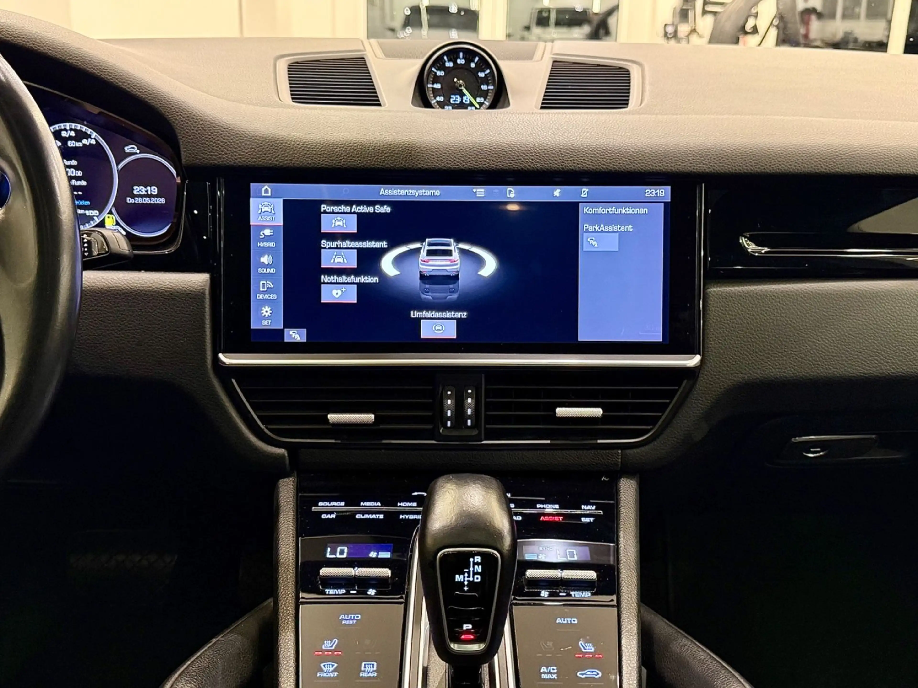 Porsche Cayenne Coupe E-Hybrid Approved Garantie Ahk — photo 12