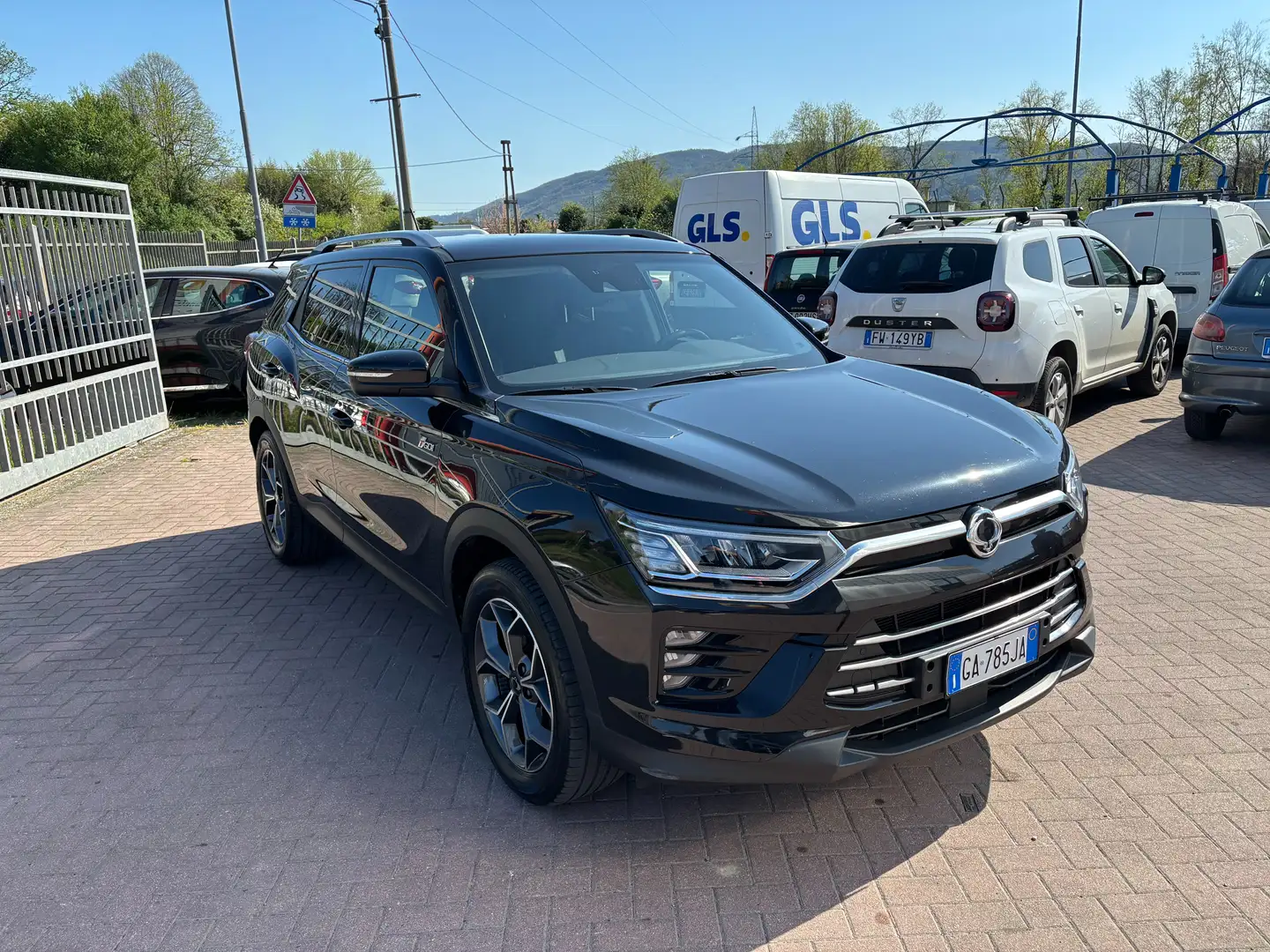 SsangYong Korando Korando 1.5 gdi  2wd GPL Чорний - 2