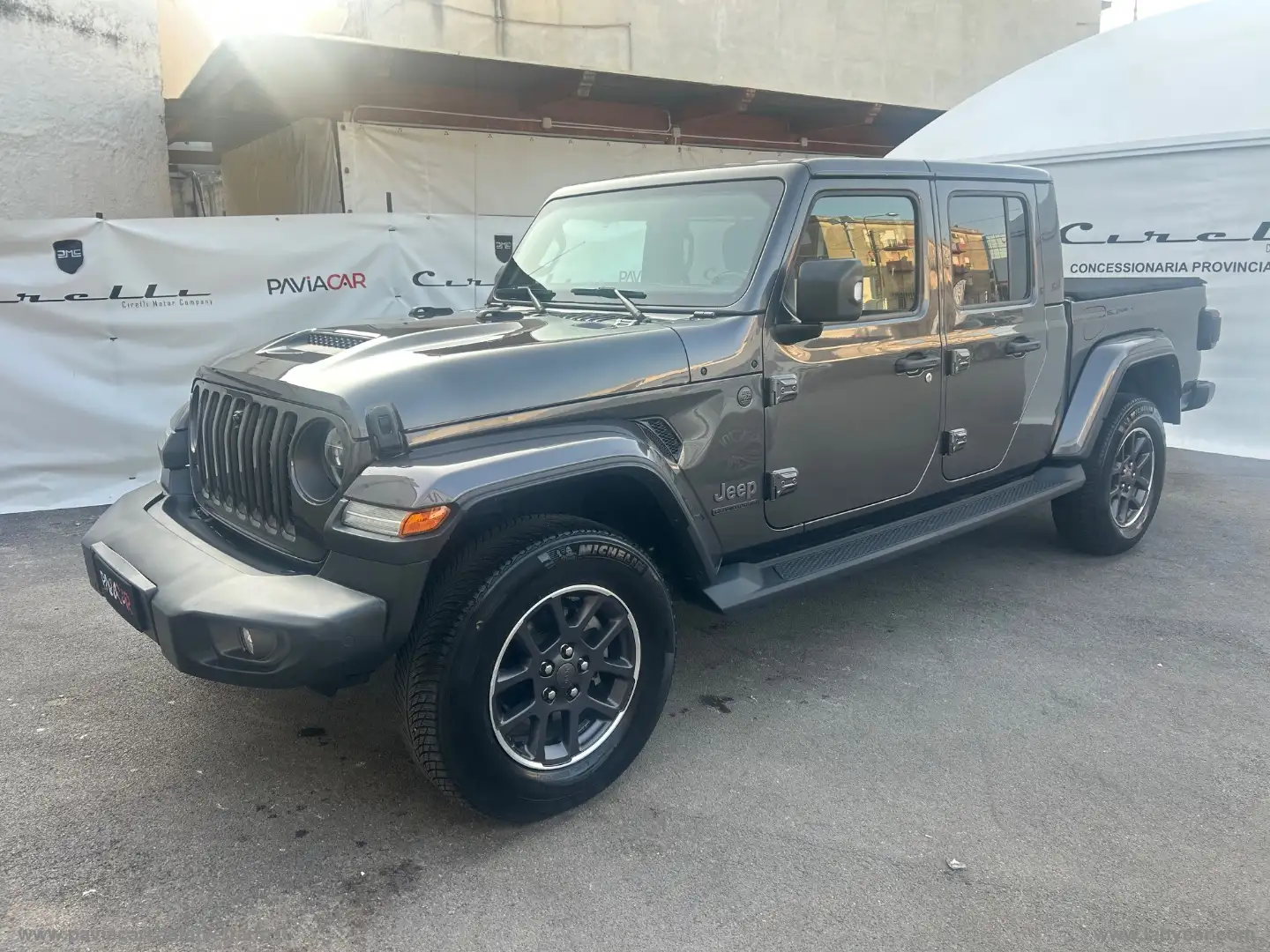 Jeep Gladiator 3.0 Diesel V6 Overland Grigio - 2